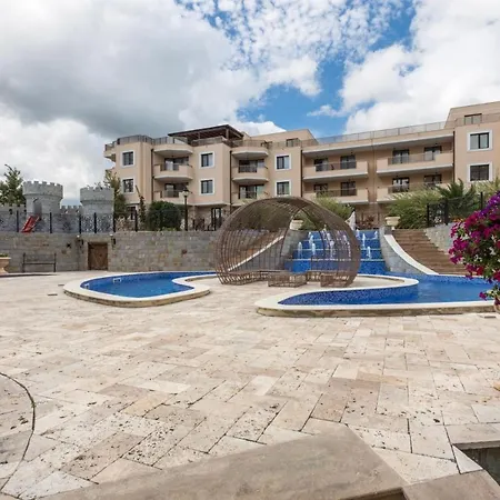 Modern Family Apartment At Millennium 2 - Pool & Spa سفيتي فلاس