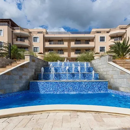 Modern Family Apartment At Millennium 2 - Pool & Spa شقة *