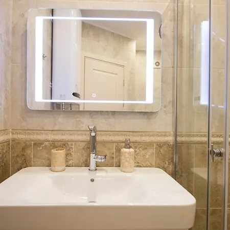 Modern Family Apartment At Millennium 2 - Pool & Spa *