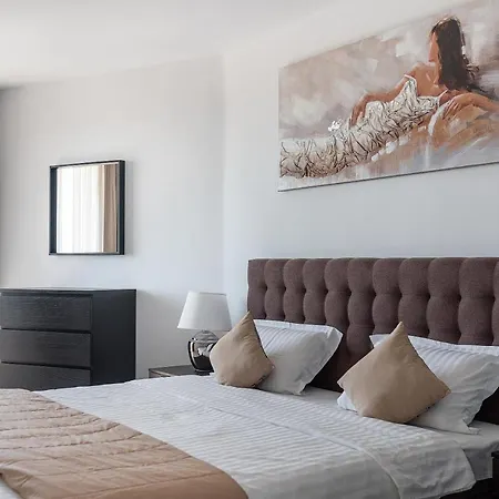 شقة Modern Family Apartment At Millennium 2 - Pool & Spa *