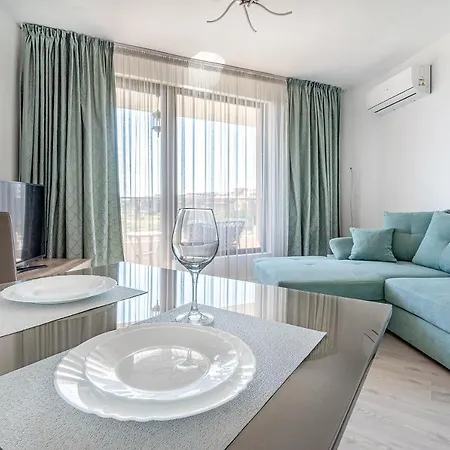 Modern Family Apartment At Millennium 2 - Pool & Spa شقة *